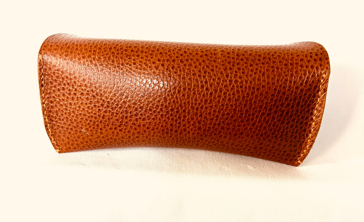 Sunglasses case in Dollaro leather