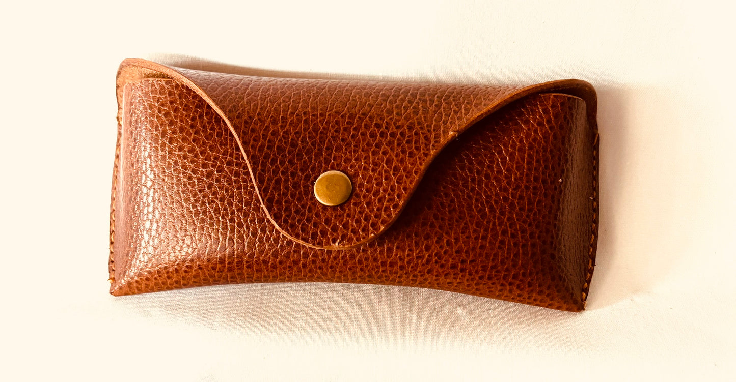 Sunglasses case in Dollaro leather